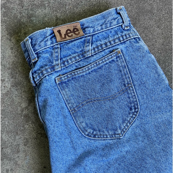 Vintage Lee High Rise Straight Leg Mom Jeans Light Medium Wash - Picture 2 of 7